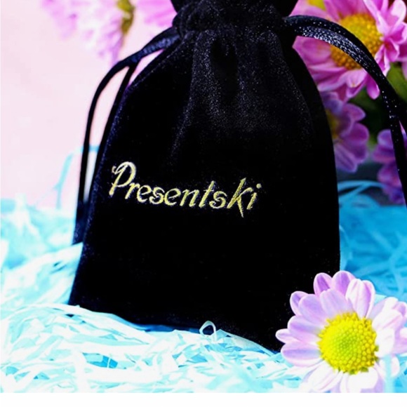 Presentski Lucky Charm Bracelet, Love and Clover Silver Plated Charm Bracelet. - Picture 7 of 7